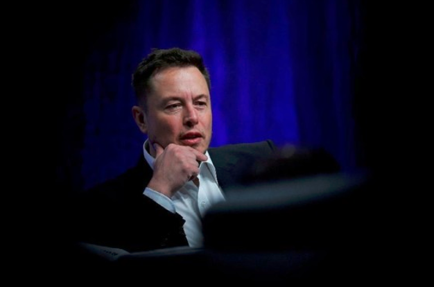 Elon Musk: Komputer Terkoneksi Otak Manusia Segera Tiba